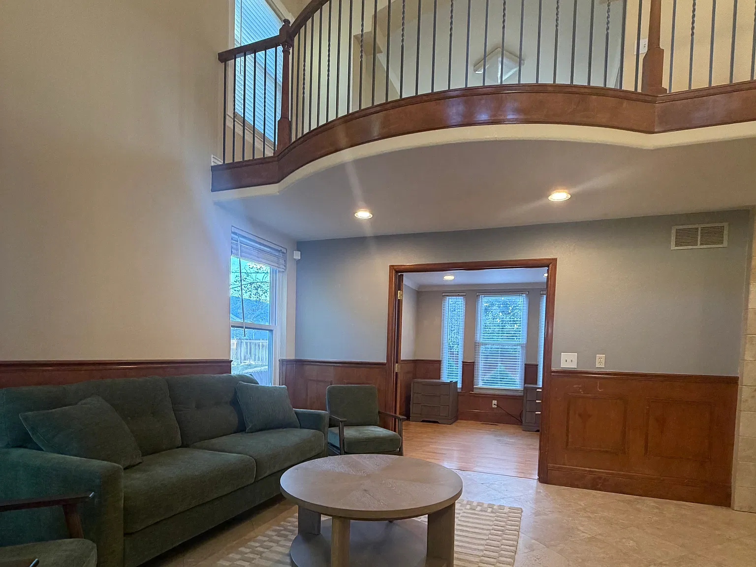 6 bed, 2512 sqft, $5,500 — Photo 4