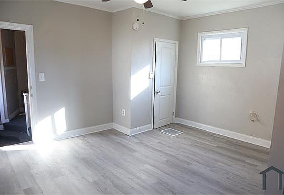3rd image of 1605 Homestead St APT 5