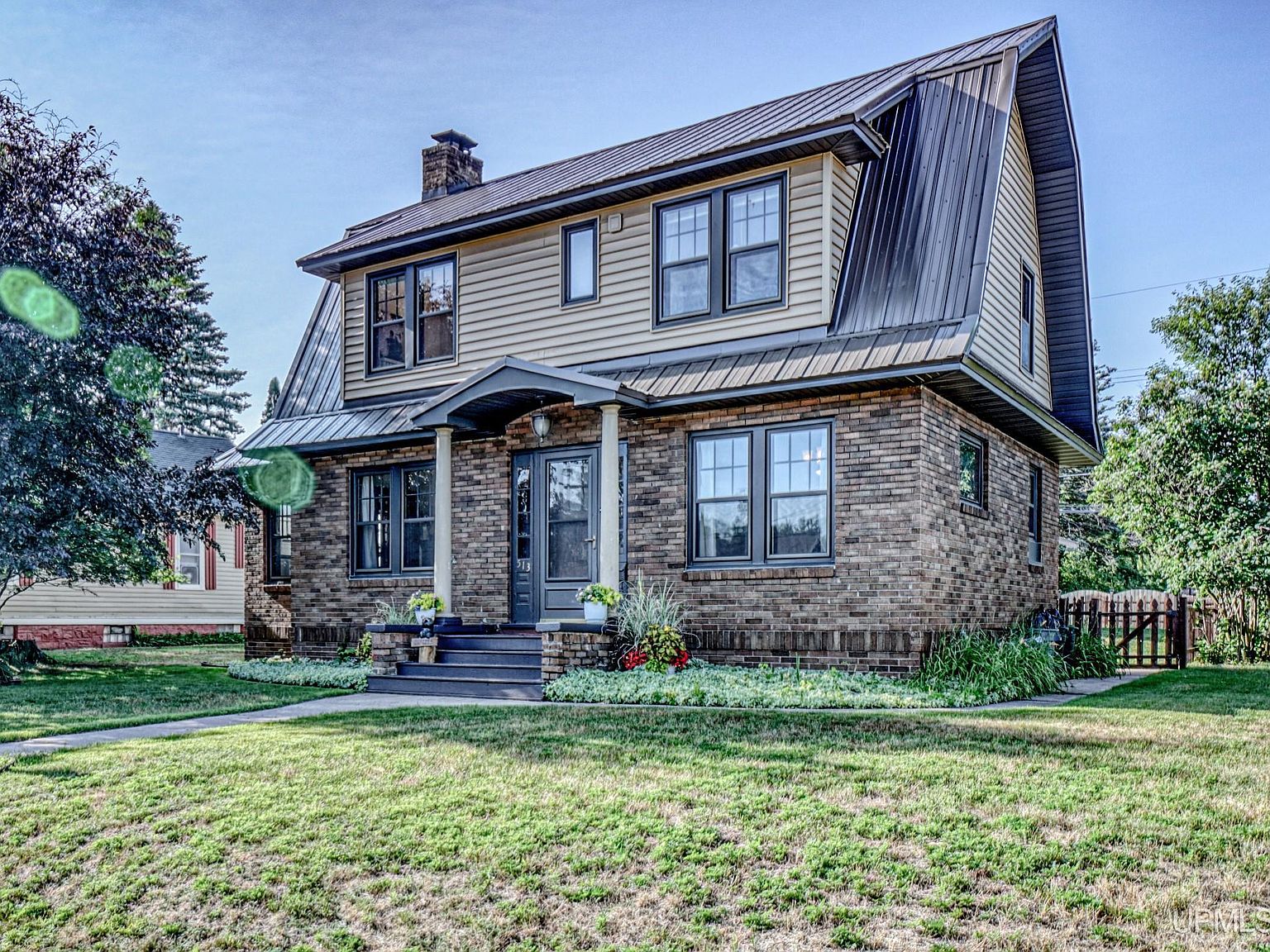 513 W A St, Iron Mountain, MI 49801 Zillow