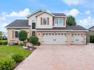 602 Plymouth Ct, Oswego, IL