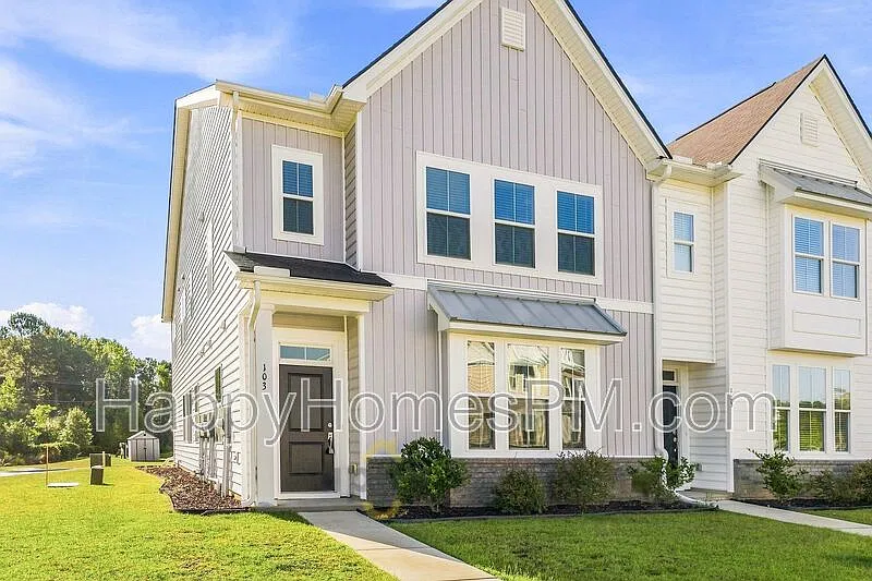 3 bed, 2.5 bath, 2400 sqft, $2,100 — Photo 1