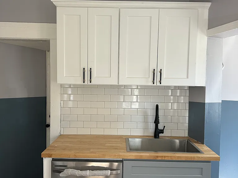22 W Spring St #1 — Photo 5