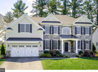 402 Park Hill Ln, Newtown Square, PA 19073