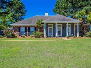 1243 Barnett Bend Dr, Brandon, MS 39047
