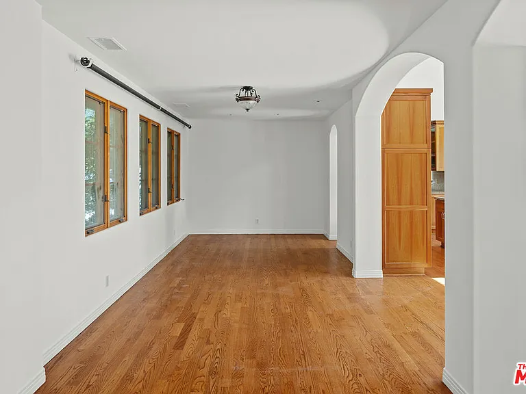 16820 W Sunset Blvd — Photo 9