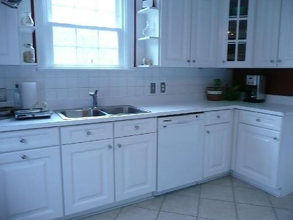 2nd image of 6103 N Kingsley Dr