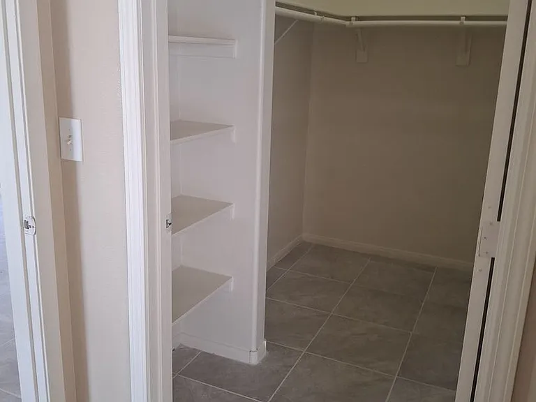 2120 Fred Brown Dr — Photo 18