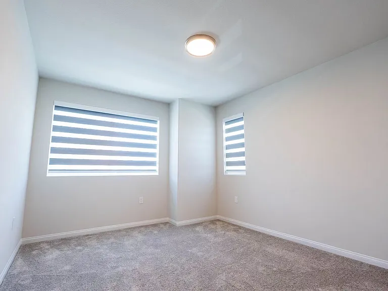 401 Verna St — Photo 9