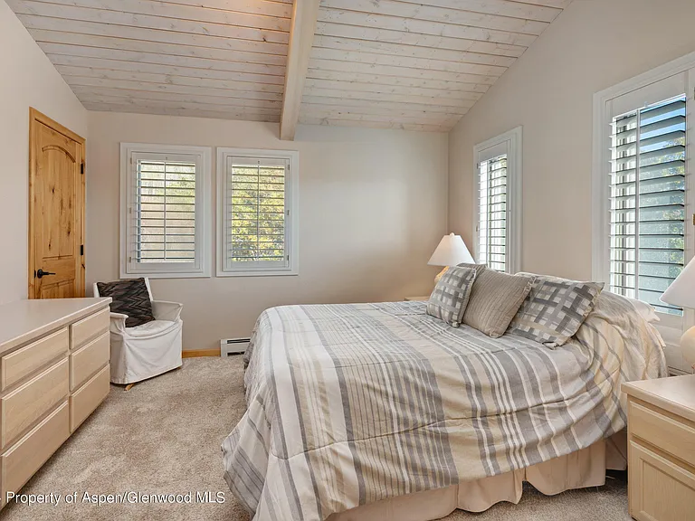 35 Upper Woodbridge Rd #26EF — Photo 12
