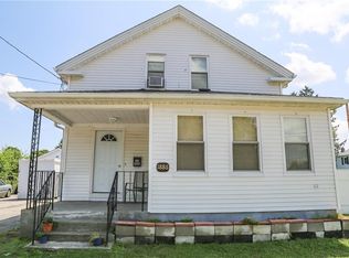 1886 W Shore Rd, Warwick, RI 02889