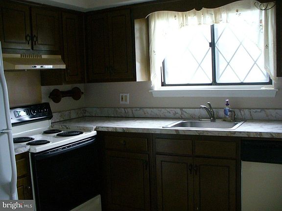 5th image of 5200 Hilltop Dr APT V3