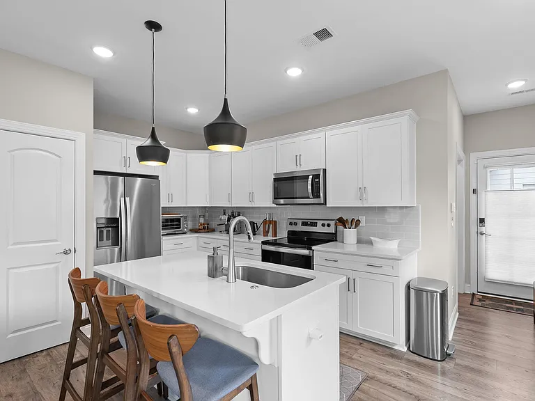 58 Walnut Springs Dr — Photo 5