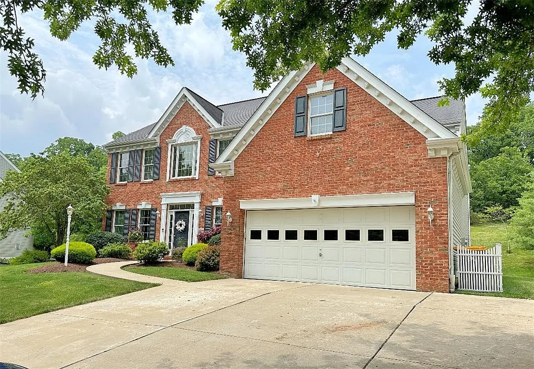 5804 Longview Cir photo 1
