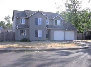 555 Pine Ct, Creswell, OR 97426