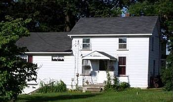 2nd image of 1580 Perry Hwy