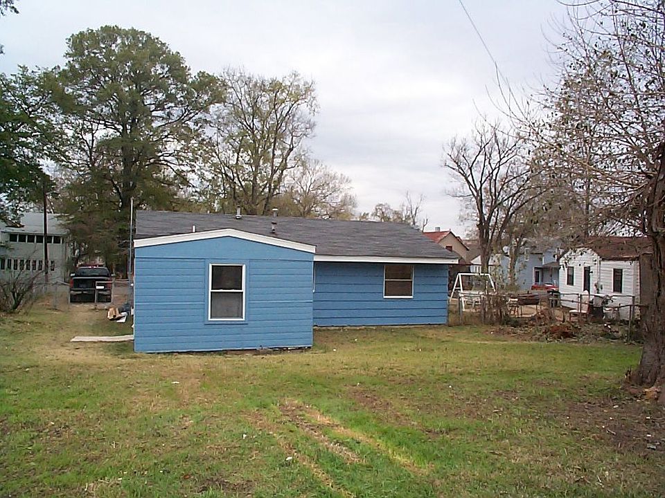 2nd image of 180 1st Street Thomas