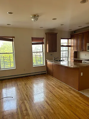 Rented by American Way Real Estate Inc | media 5