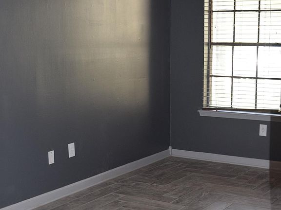 2nd image of 122 N Meyers Dr APT B