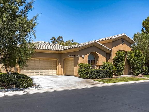 2nd image of 34 Candlewyck Dr #0