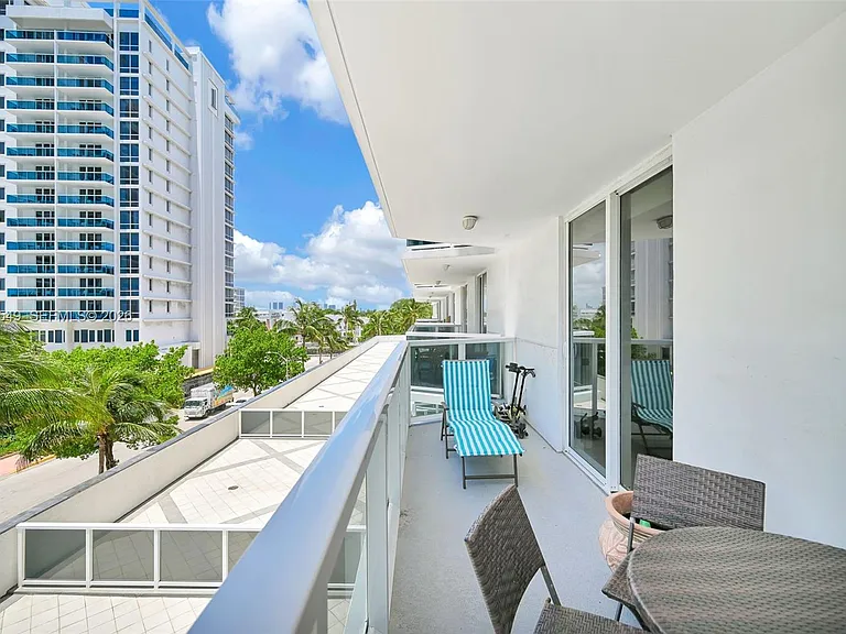 2401 Collins Ave #504 — Photo 23