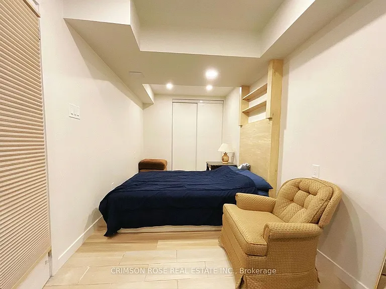 30 Orsett St #MAIN FL — Photo 12