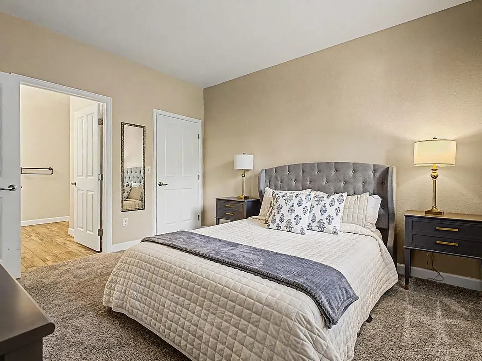 2 bed, 1183 sqft, $2,250 — Photo 4