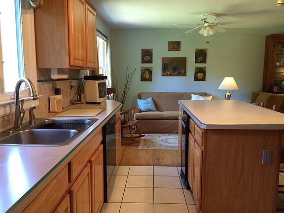 3rd image of 12 Sherbrook Dr