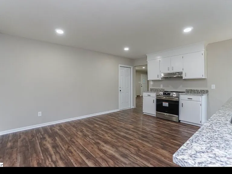 103 Newman Dr — Photo 10