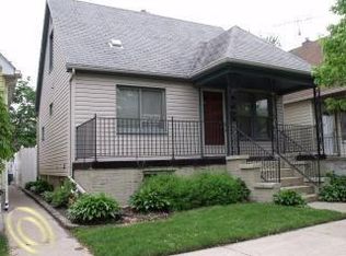 1727 8th St, Wyandotte, MI 48192