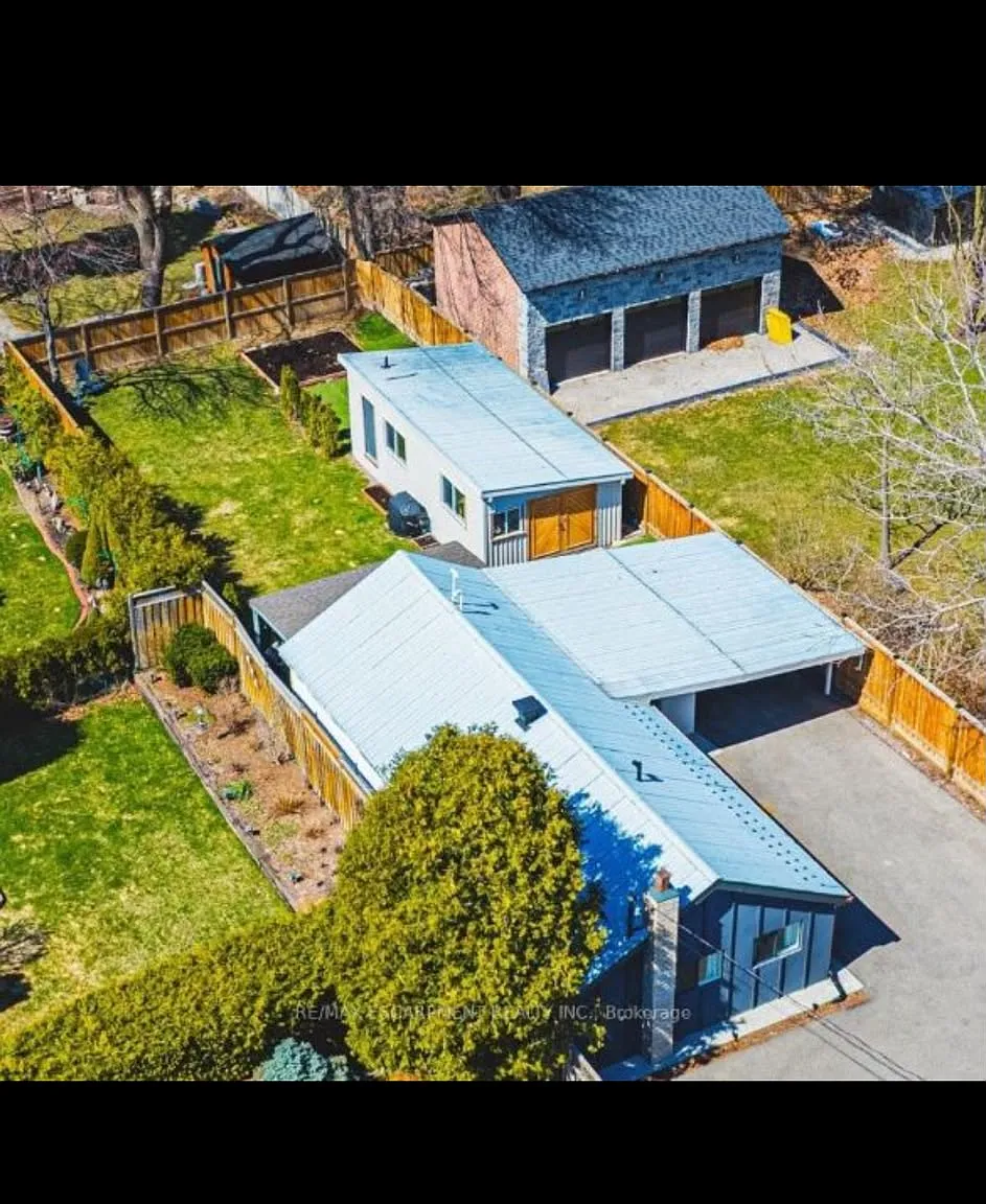 2 bed, 1.5 bath, 1100 sqft, $3,200 — Photo 2