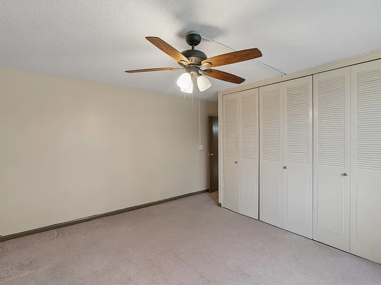 2211 S Stewart Ave #1A — Photo 17