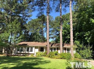 102 Penny Ln, Cary, NC 27511