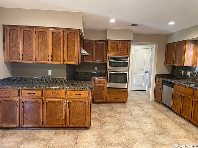 19602 Encino Brk — Photo 3