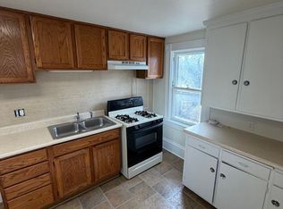 829 Jackson St #A, Oshkosh, WI 54901