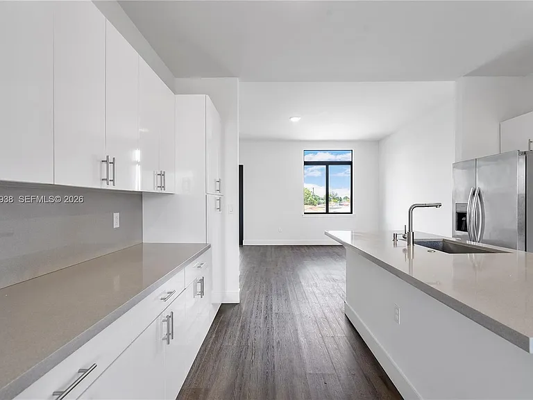 440 E 16th St #436 — Photo 25