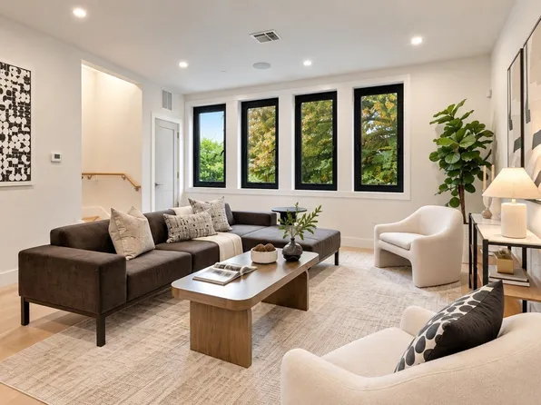 209 Tudor St #3, Boston, MA 02127