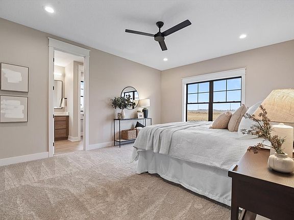 5th image of 1915 NE Pond View Ct