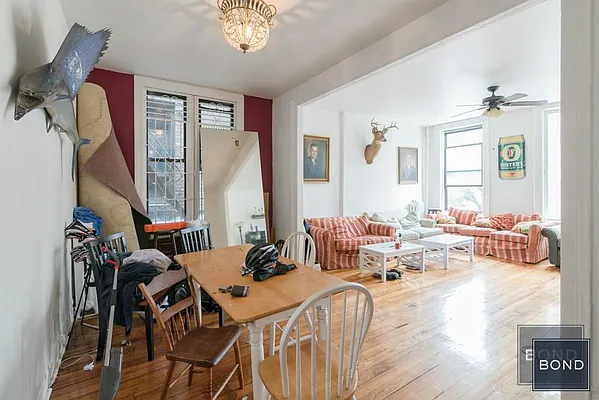 Rented by Bond New York | media 25