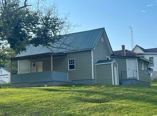 300 N Cherry St, Winslow, IN