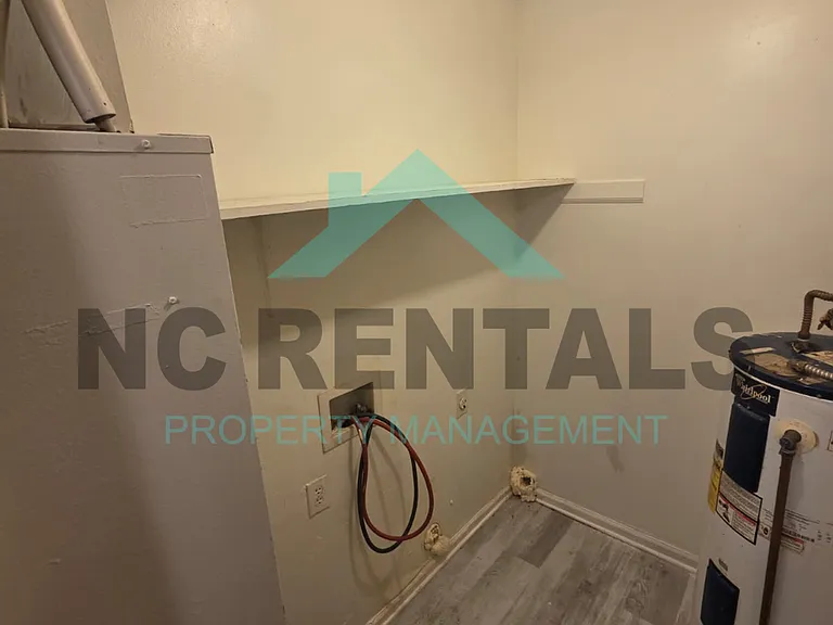2559 Green Oaks Ct #A — Photo 20