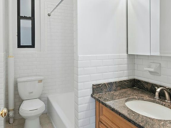 5th image of 251 W 71st St APT 3C