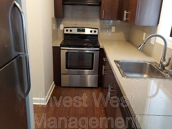 5th image of 3021 E 20th St