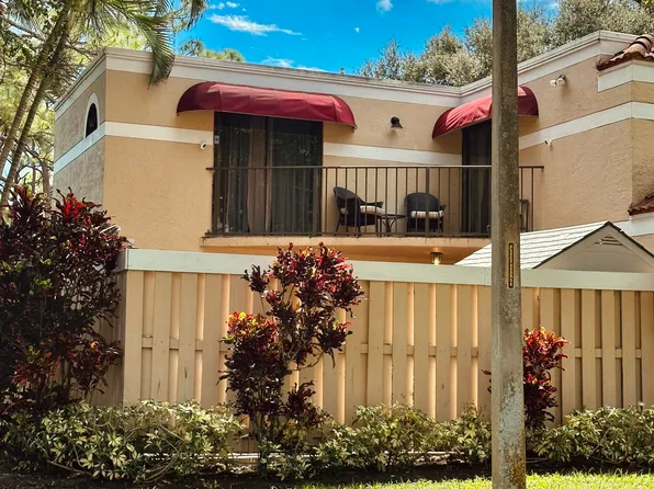 4260 Village Drive #B, Delray Beach, FL 33445