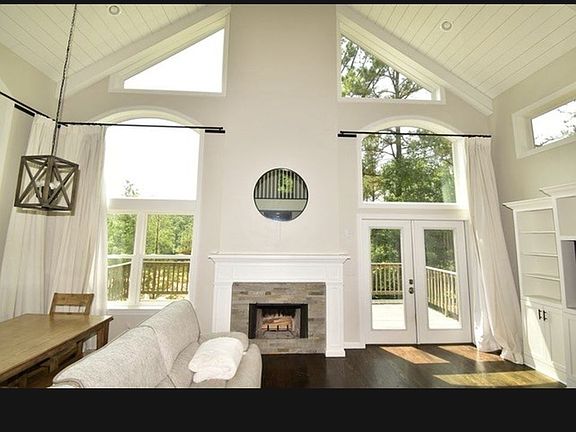 5th image of 4042 Jones Hollow Rd
