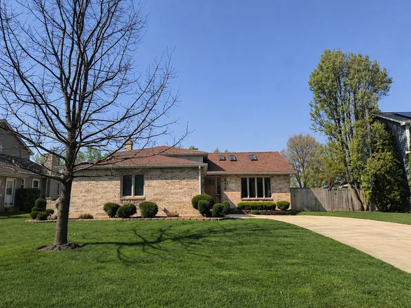 764 Dunmore Ln, Bartlett, IL 60103