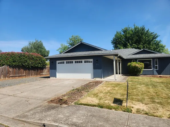 812 Corey Dr, Phoenix, OR 97535