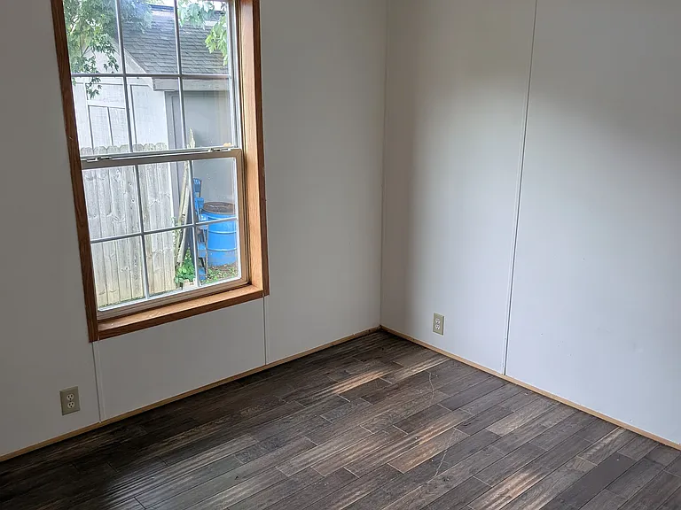 64 Rosebud Ave — Photo 12