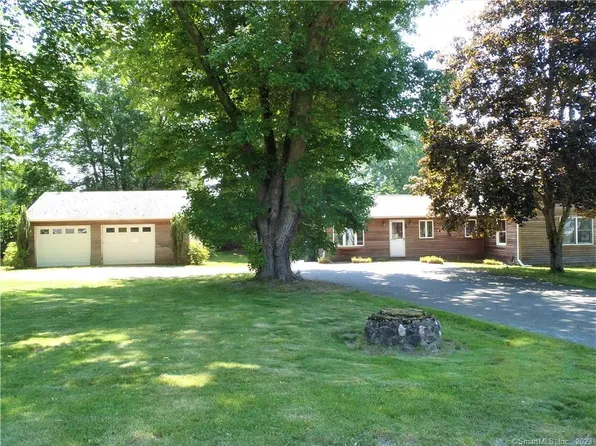 4 Knutson Road, Old Lyme, CT 06371
