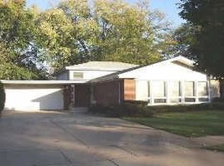 9241 Menard Ave, Morton Grove, IL 60053