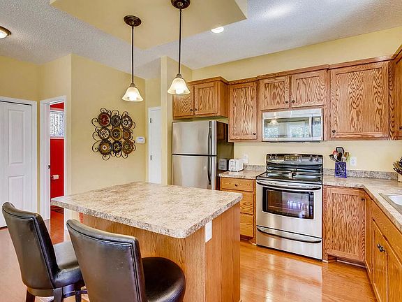5th image of 3020 Hazelwood St